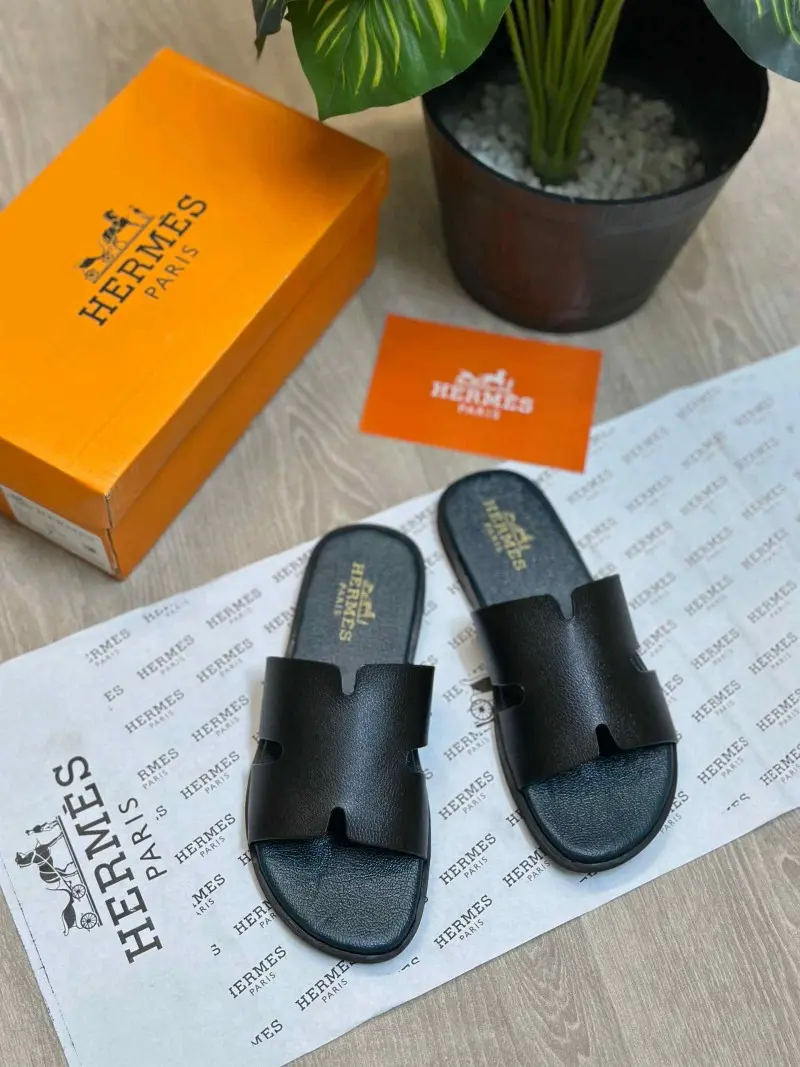 Hermes Izmir Premium Black Green Sandal - Image 2