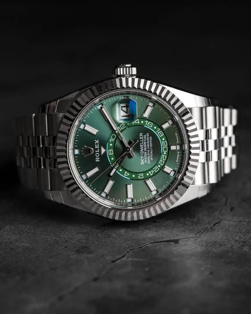 Rolex Oyster Perpetual Sky Dweller Silver-Green - Image 10