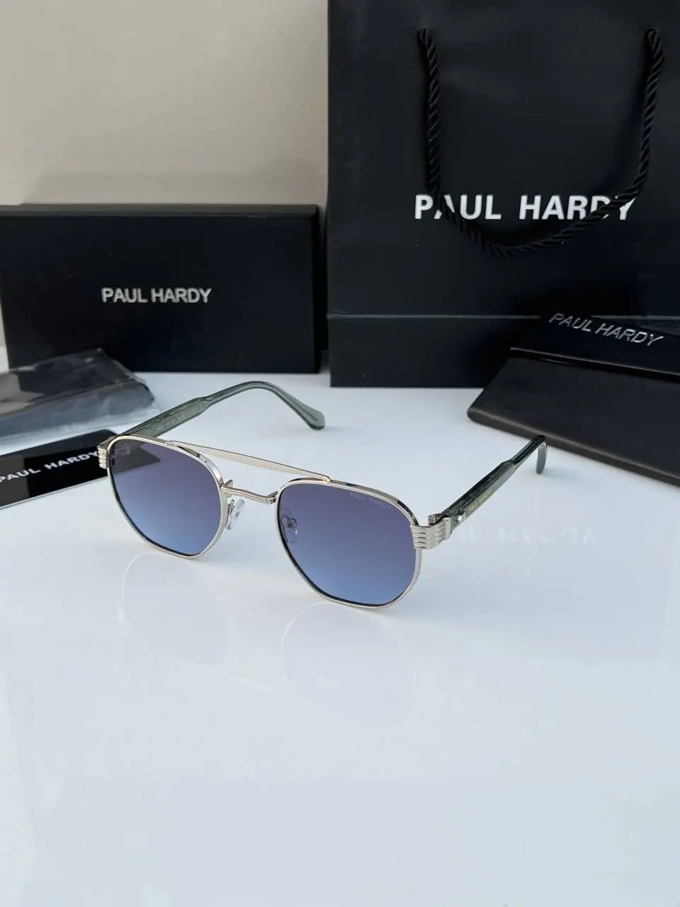 Paul hardy 1302 silver blue