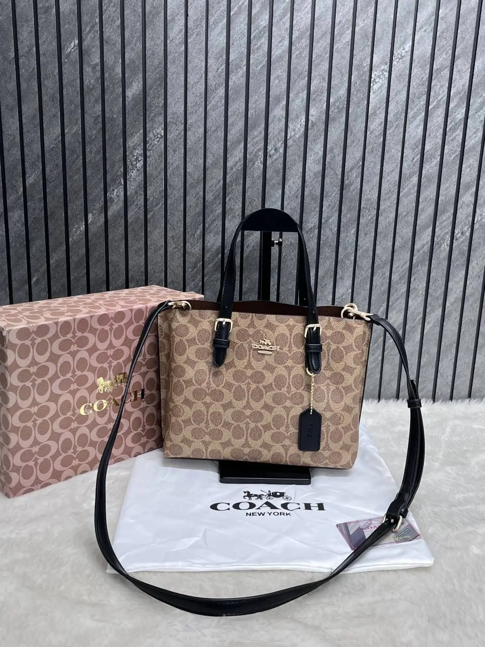 Coach Mollie 25 Tote Premium Highend With OriginalBox Packing - Image 6
