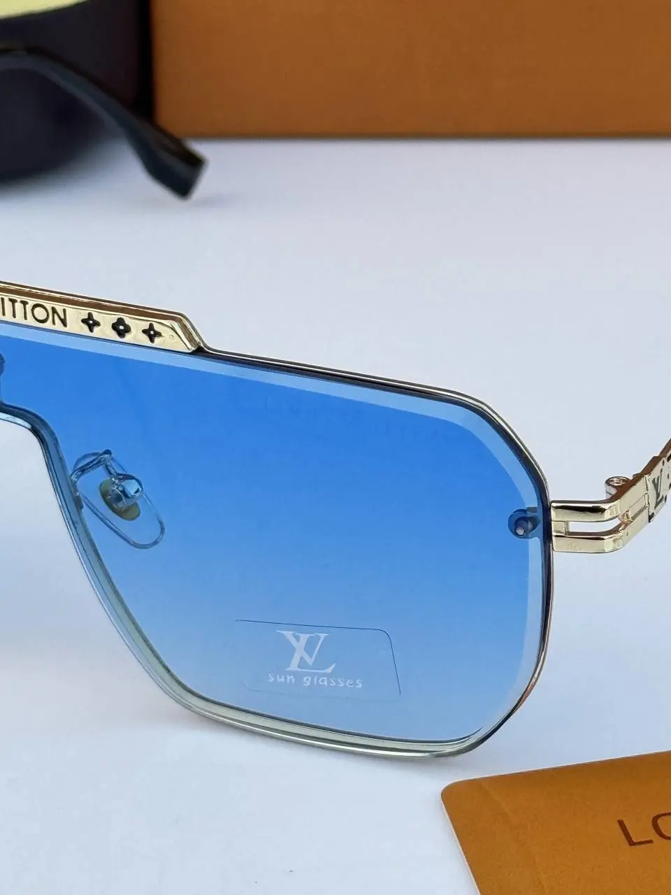 Louis Vuitton 24027 gold sea blue - Image 2