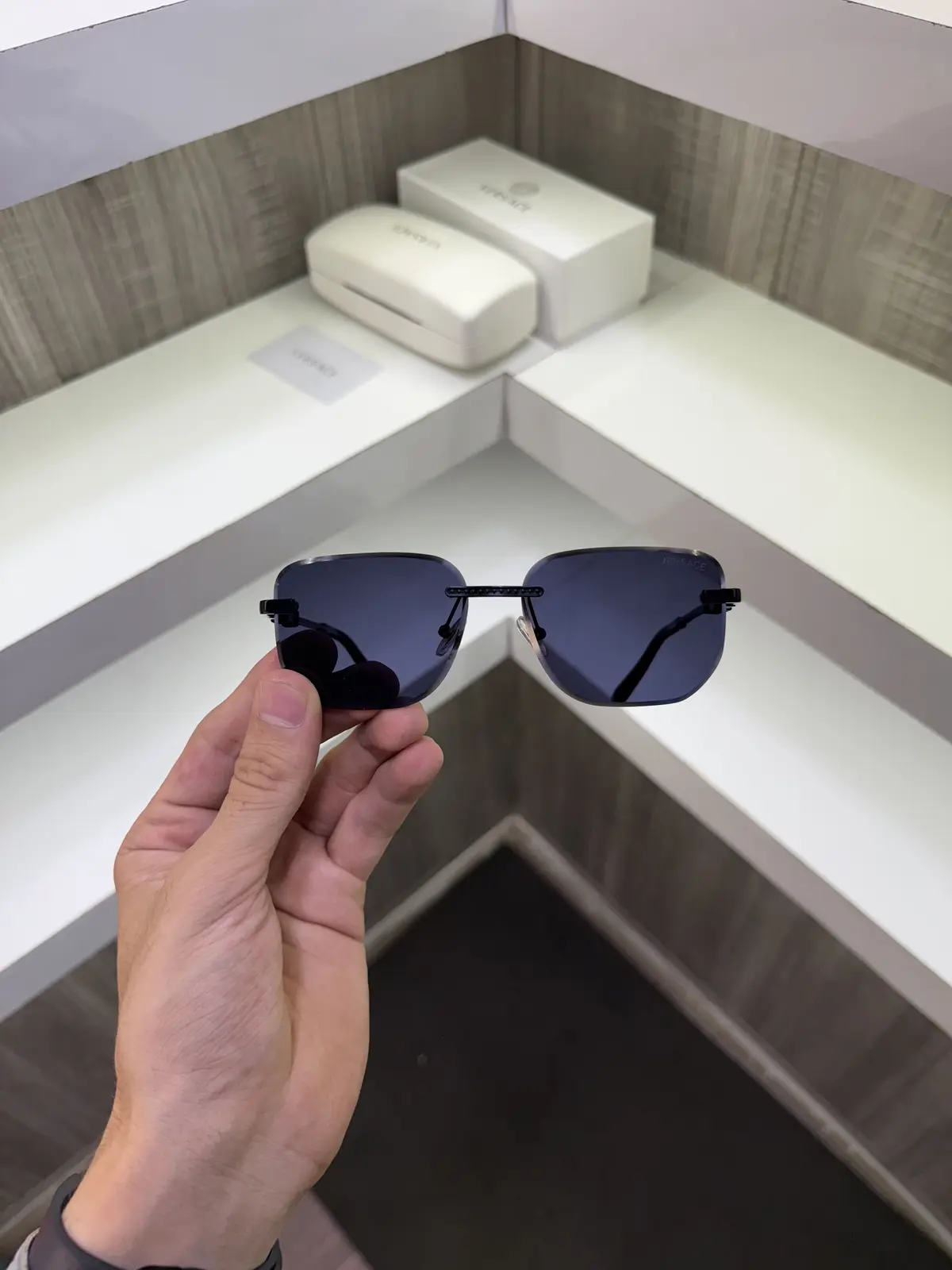 Versace e 3162 Premium sunglass - Image 5
