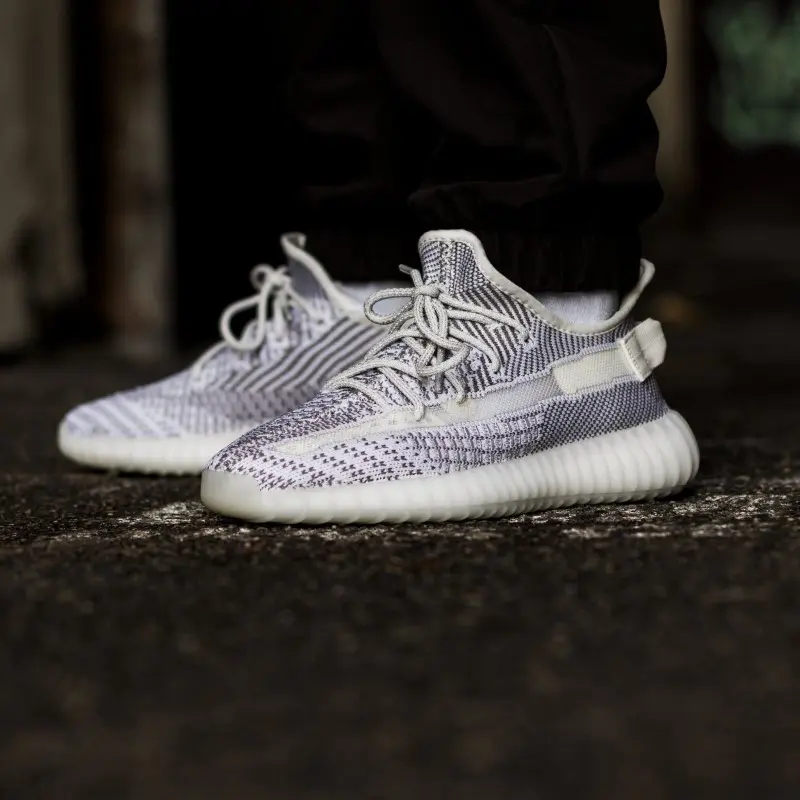 Adidas yeezy boost 350 v2 static SEMI UA With All Accesories