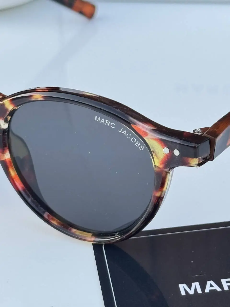 Marc jacobs 1103 tiger black - Image 2