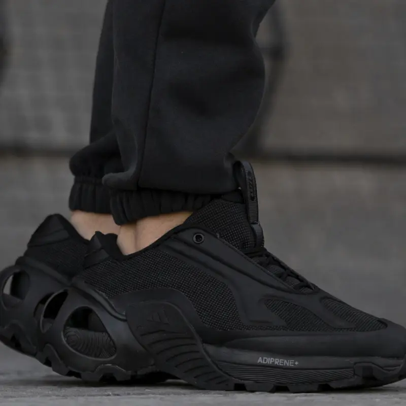 Adidas Wonder Runner All Black