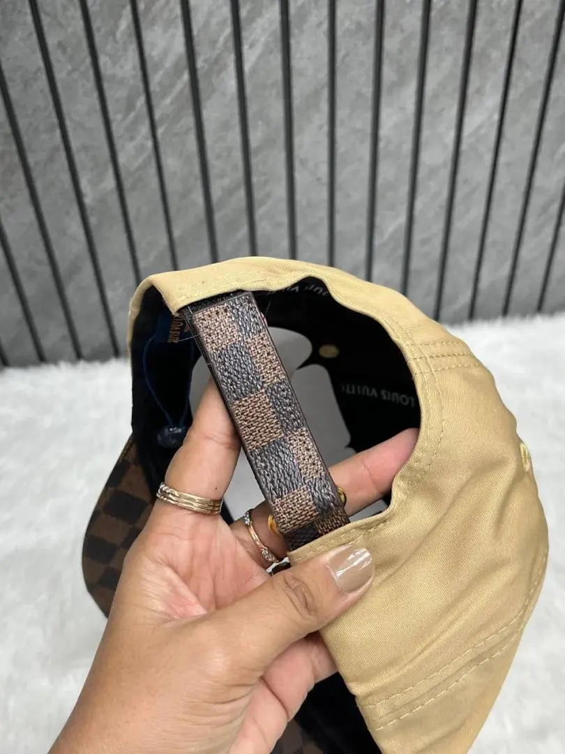 Louis Vuitton Signature Lovers Side Logo Apricot Premium Unisex Cap With Safety Box - Image 5