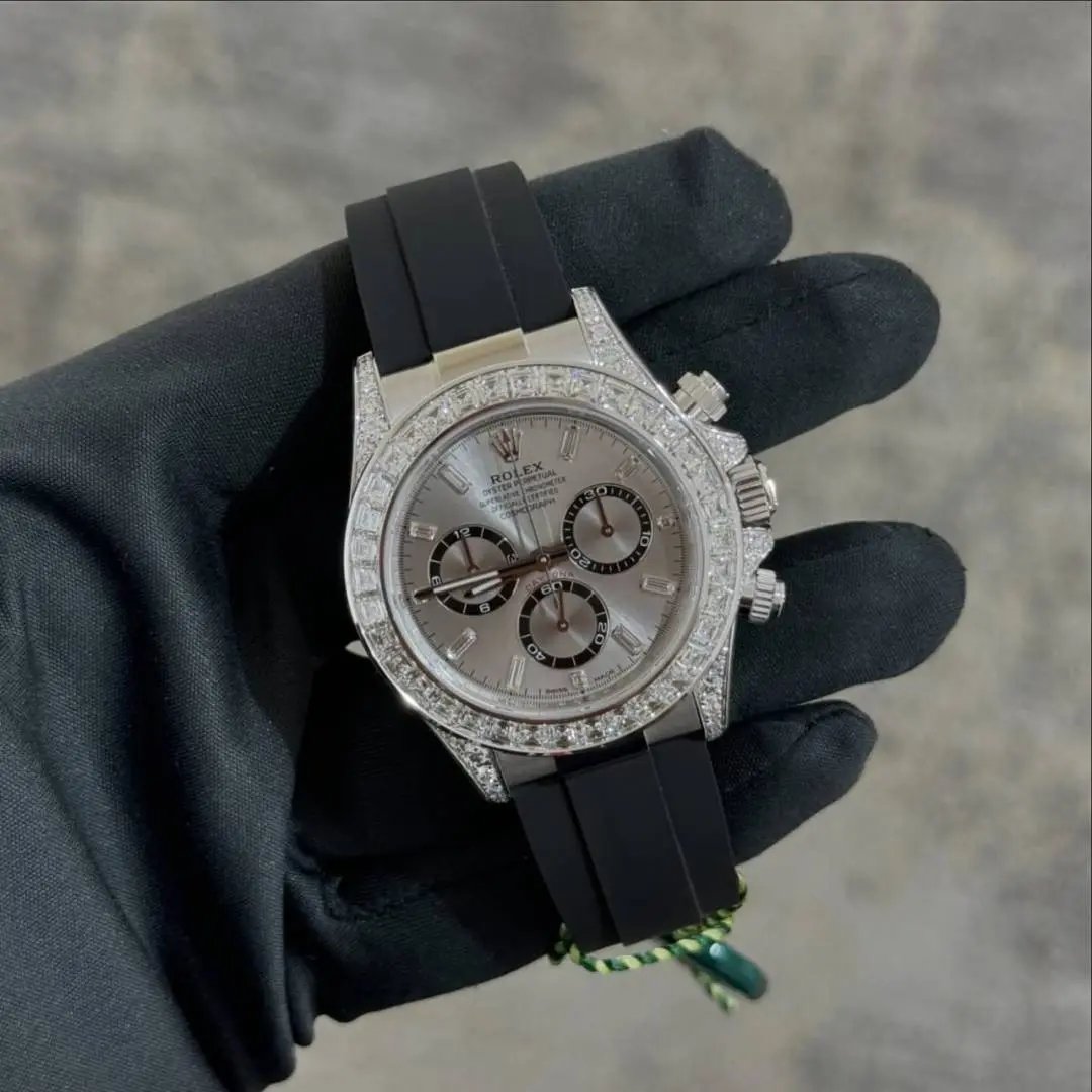 Rolex Oyster Perpetual Daytona Chosmograph - Image 3