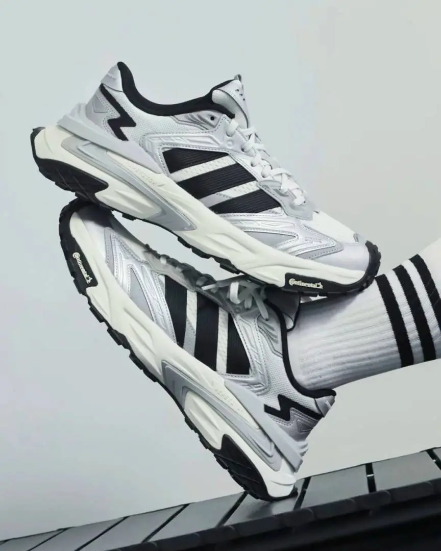 Adidas XLG STORM EDGE WHITE BLACK - Image 2
