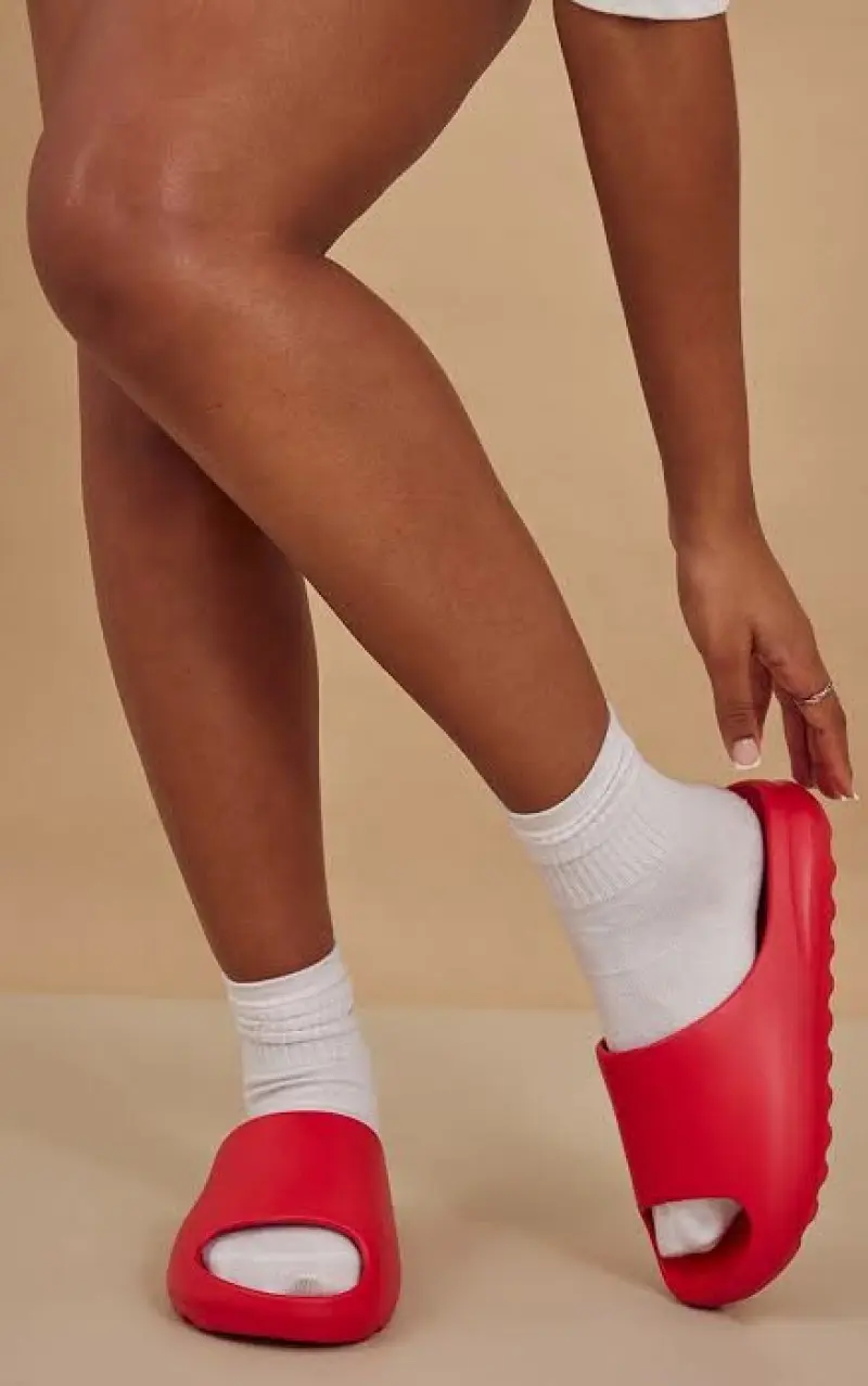 Adidas Yeezy Slide Red - Image 4