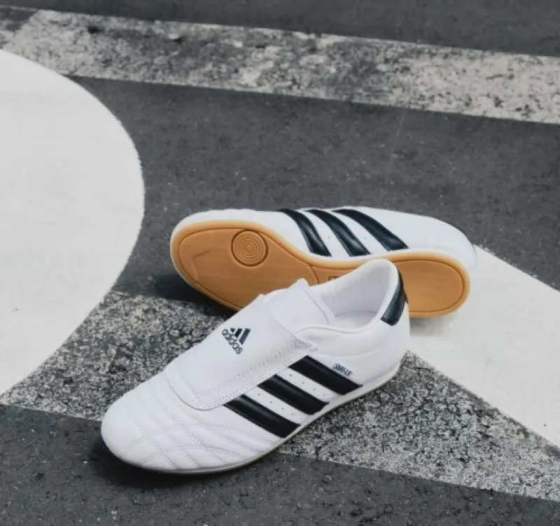 Adidas Taekwondo White Black 131 - Image 5