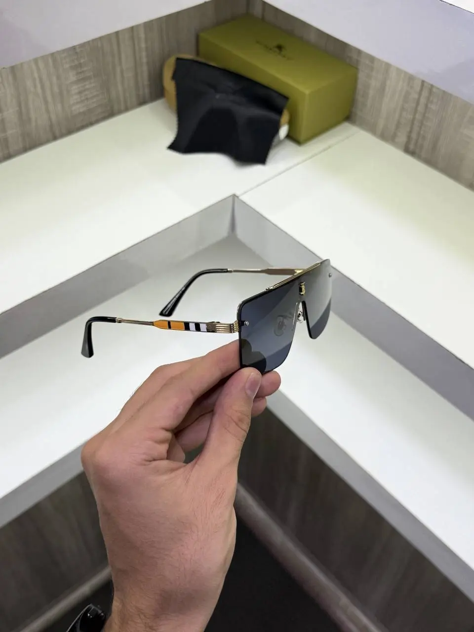 Burberry 1018 BlackGold - Image 5