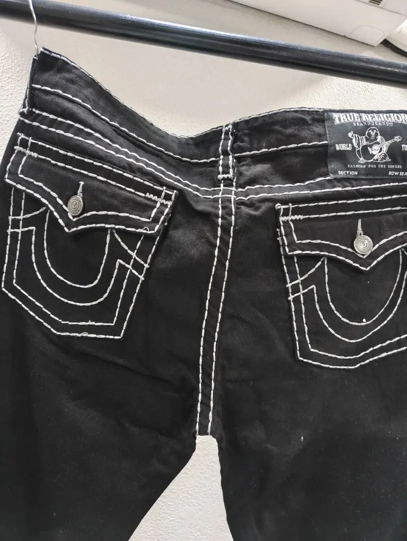 TRUE RELIGION IMPORTED STORE ARTICLE JEANS - Image 2
