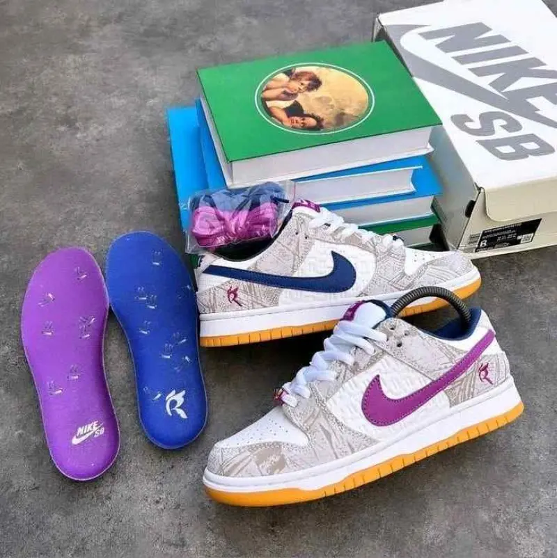 Nike SB Dunk Low Rayssa Leal 1710 - Image 4