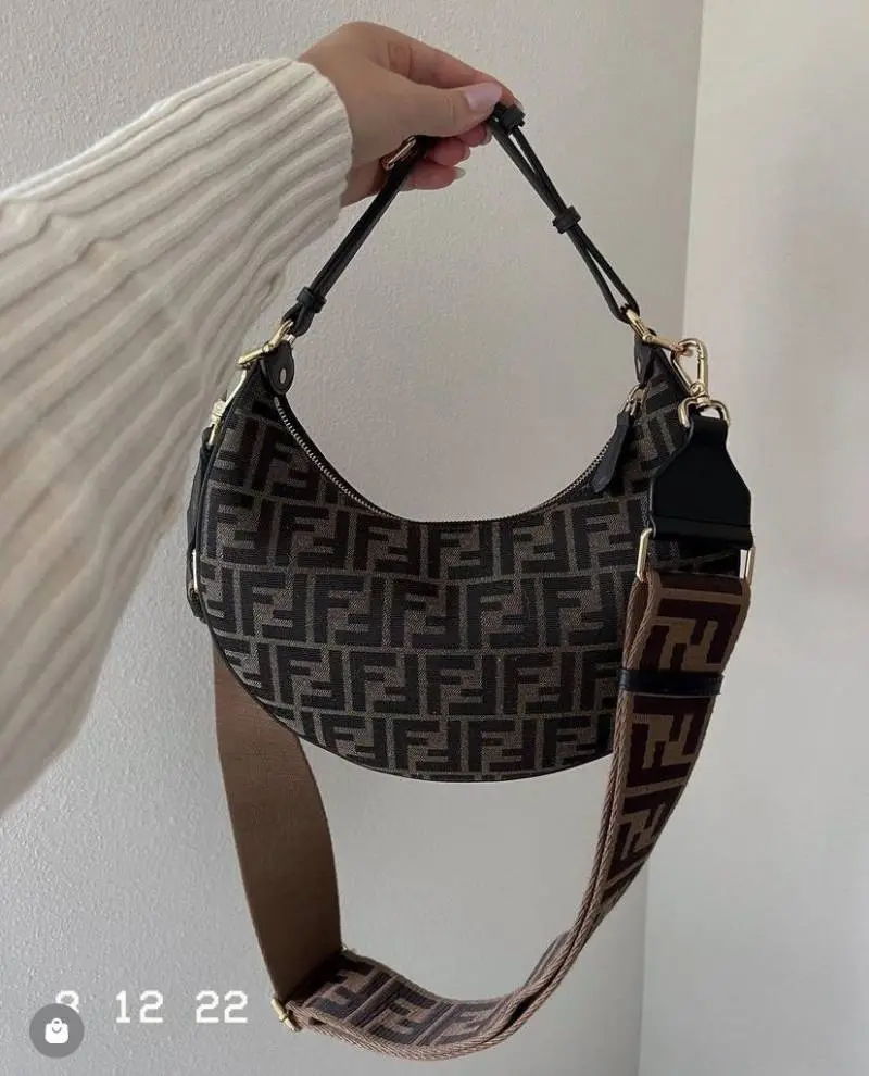 Fendygraphy Fendy Leather Bag With Original MagnetBox Premium - Image 3