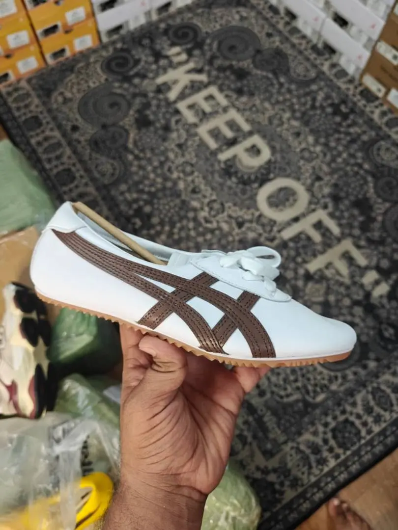 Onitsuka TIGER X VERSACCE TAI CHI SAKURA WHITE - Image 2