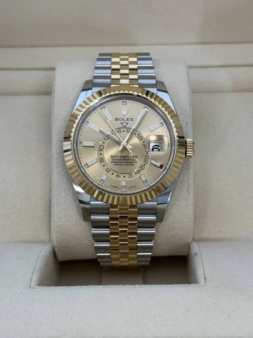Rolex Oyster perpetual Sky Dweller