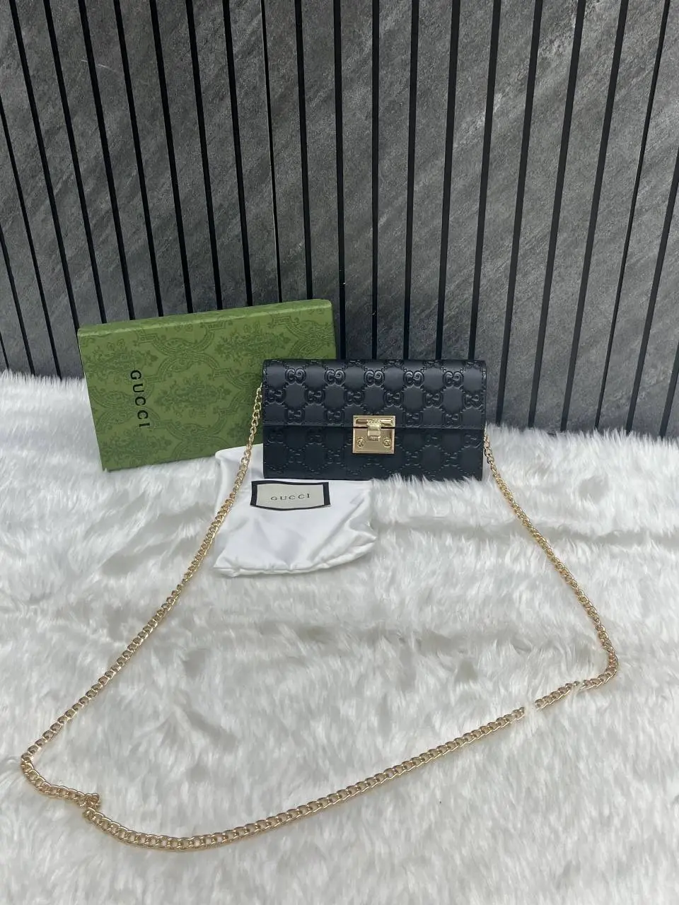 Gucci 75 Padlock Chainwallet With OriginalBox DustCover - Image 3