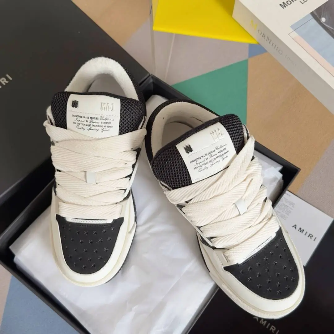 MA 1 sneakers in a white and black - Image 2