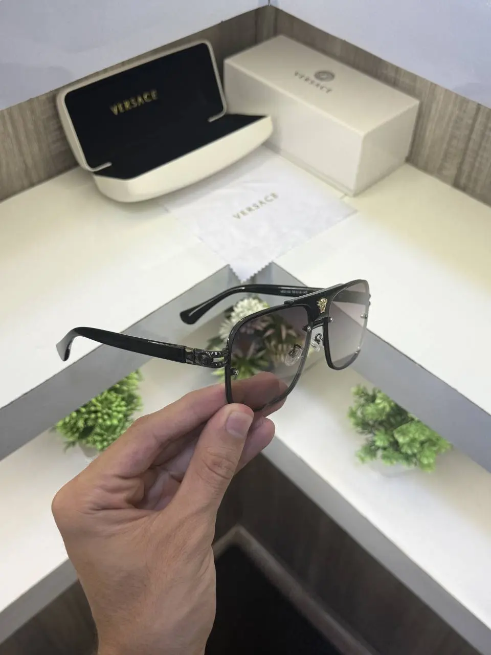 Versace e 2152 Brown sunglass - Image 6