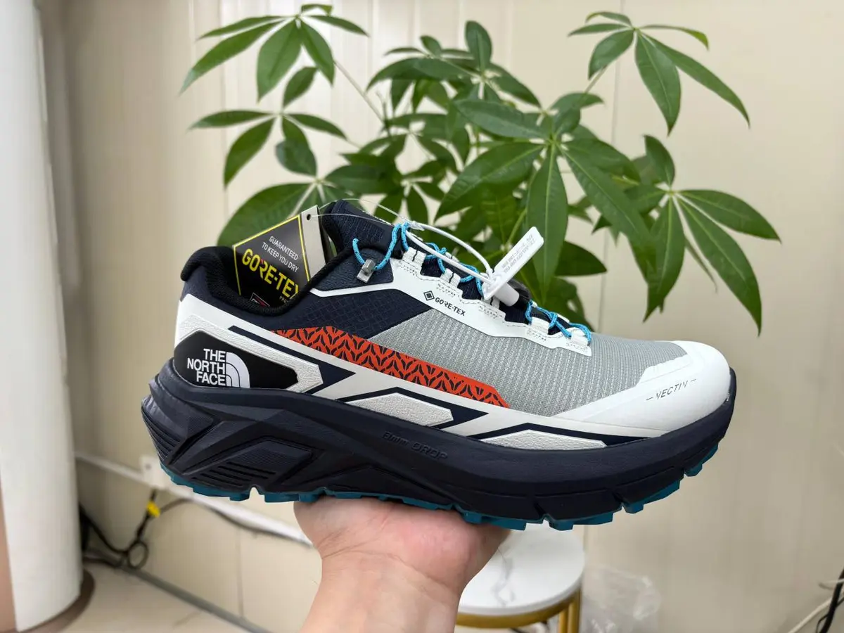 The North Fase Vectiv Gore Tex blue - Image 2