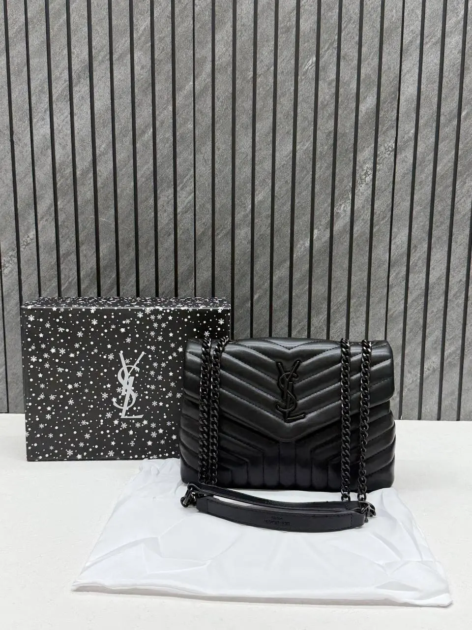 Ysl Lou Lou Medium Size 8802 Shoulder Bag With Original Box & DustCover Packing - Image 4