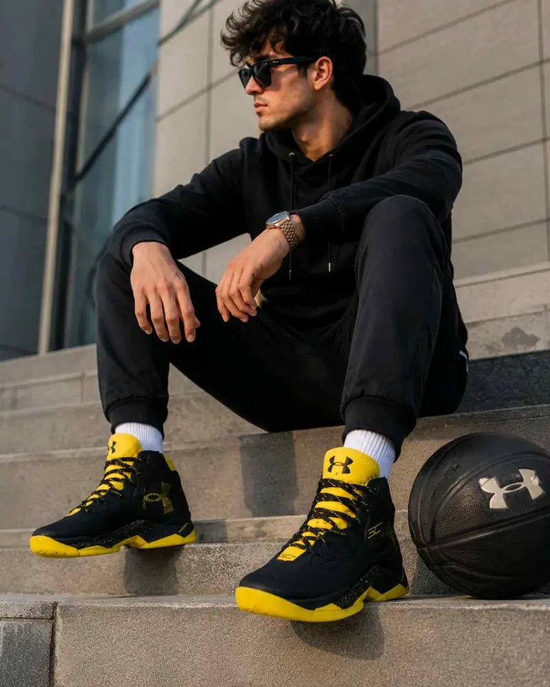 Underr Armour Curry 2.5 Taxi 2593 - Image 3