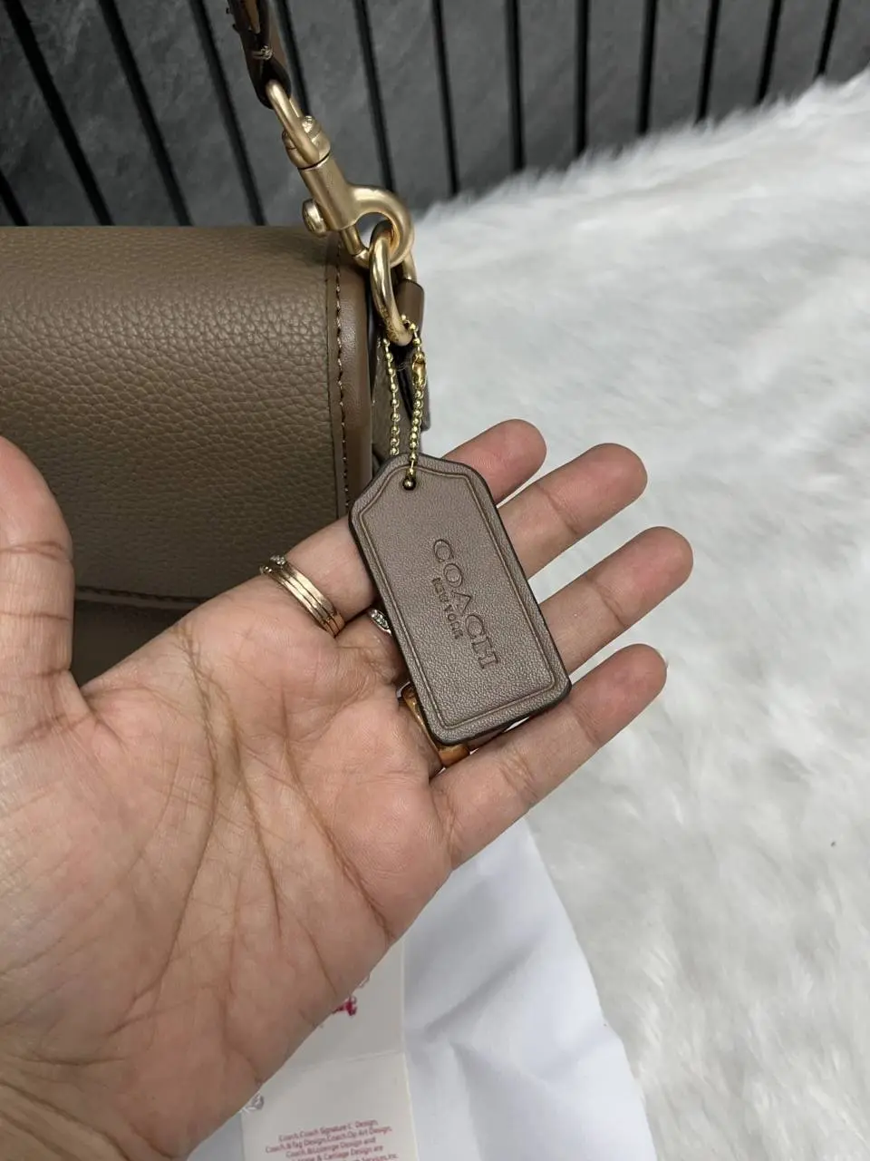 Coach Turnlock Hadley Black Shoulder Crossbody Bag With OriginalBox - Image 7