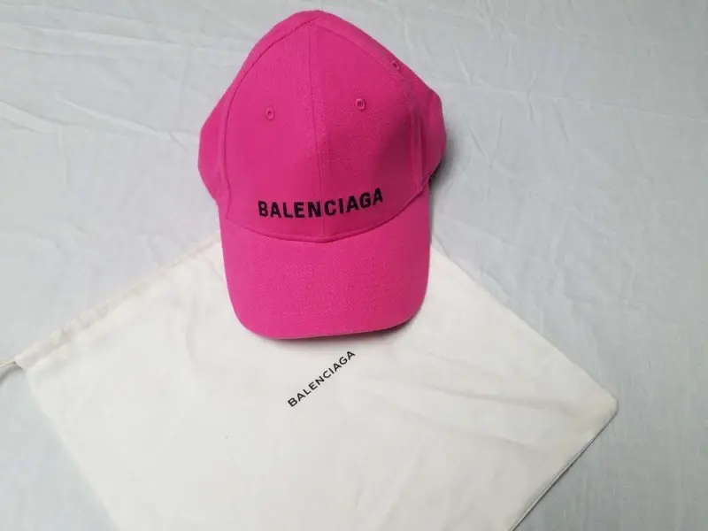 BalenciaGahpink No Squatshee Premium Unisex Cap With Safety Box - Image 2
