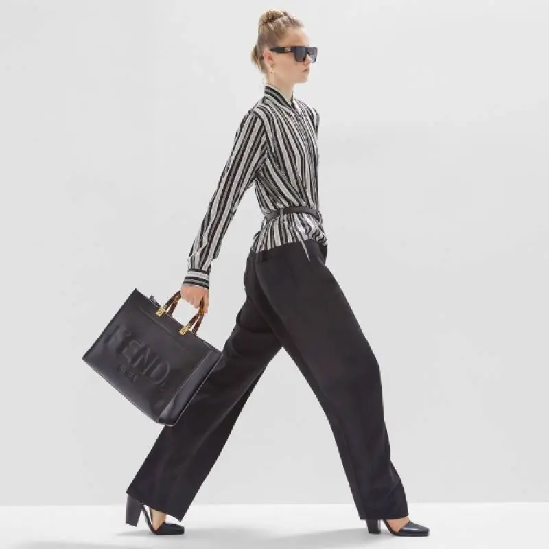 Fendi Roma Sunshine Small Tote Bag With Dust Bag & Shoulder Strap (Black-980) - Image 2