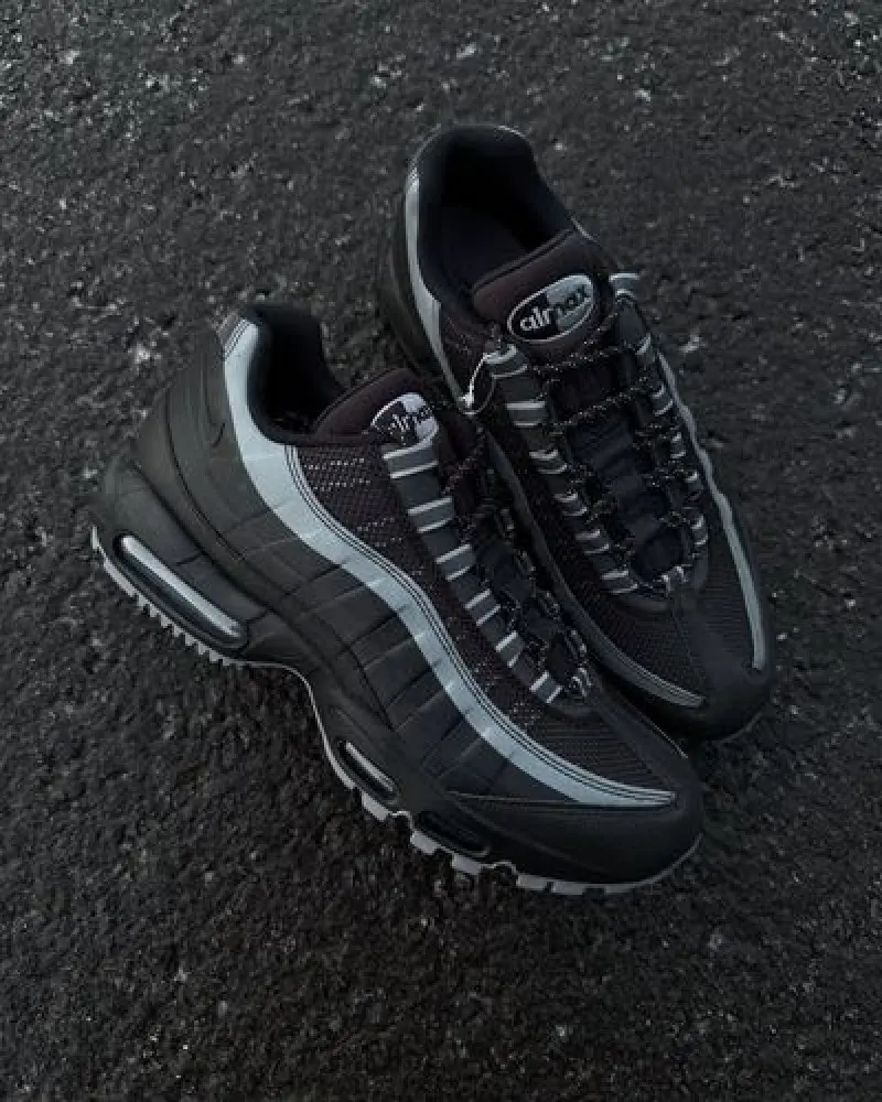 Nike AIRMAX 95 ESSENTIAL BLACK SMOKE GREY - Image 4