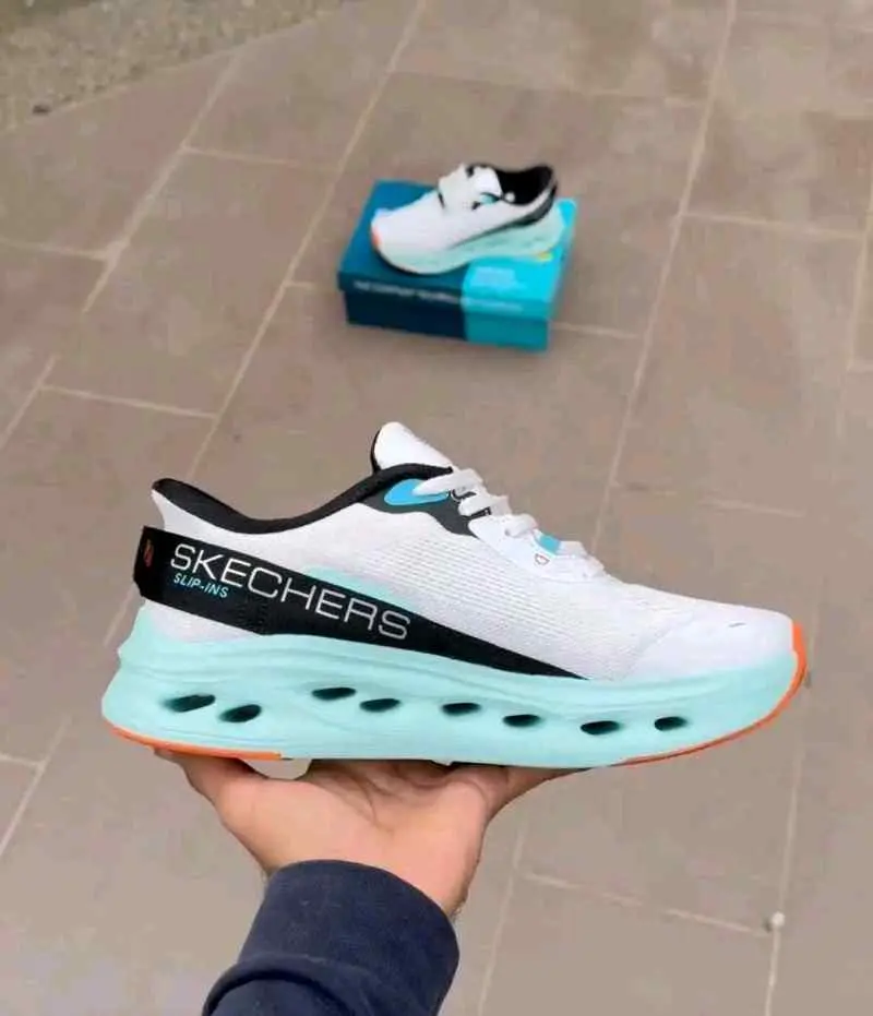 Skecherrss MAX Cushioning Glide-Step - A Slip-ins in WhiteMulti - Image 3