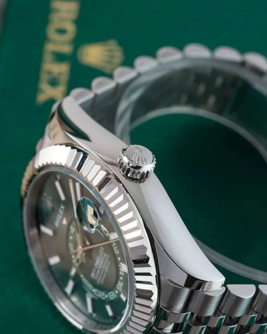 Rolex Oyster Perpetual Sky Dweller Silver-Green - Image 6