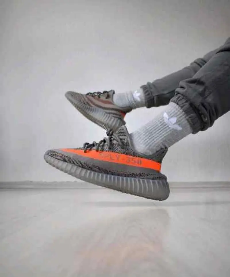 Adidas yeezy boost 350 v2 beluga - Image 3