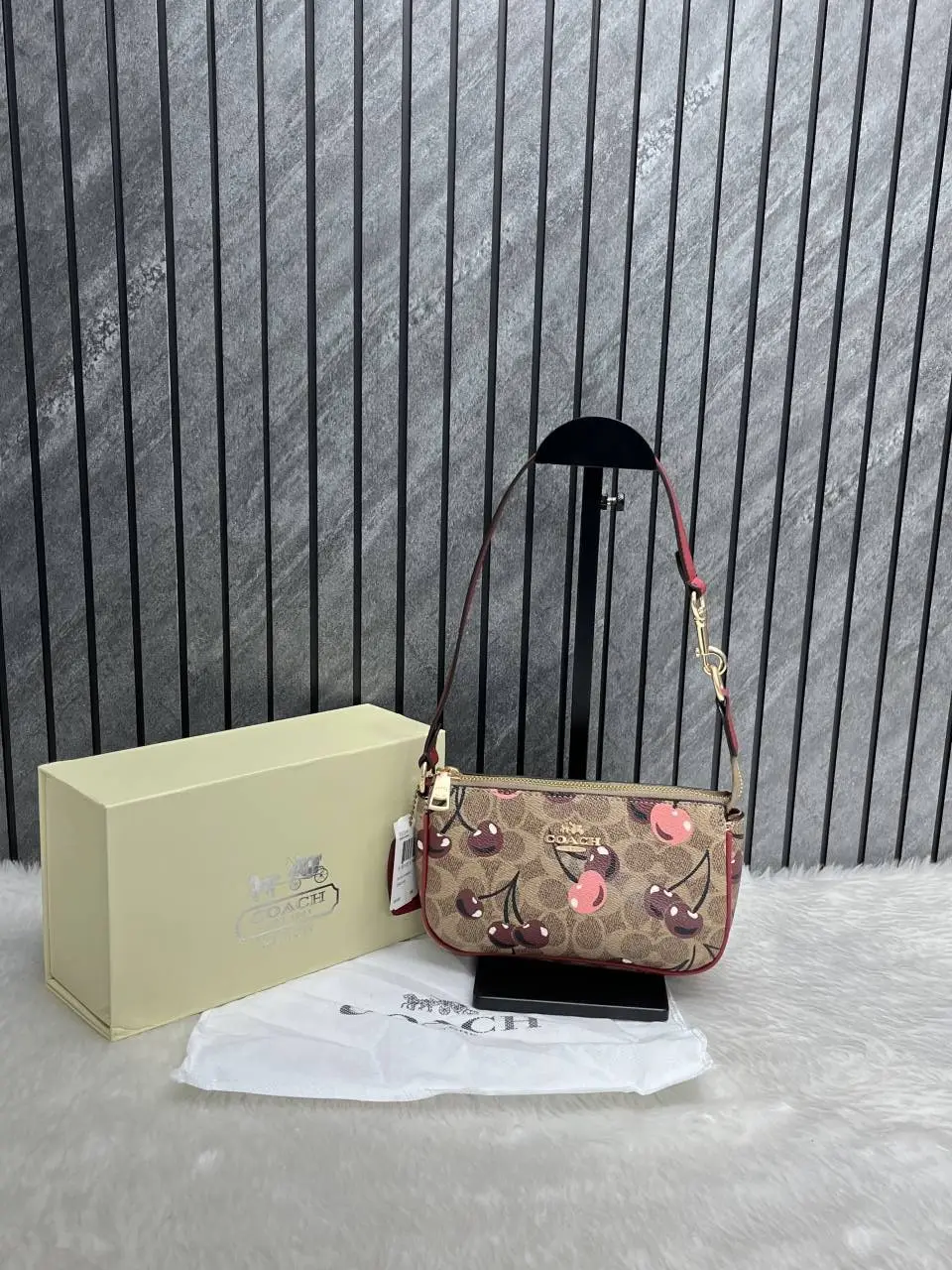 Coach Nolita 19 Highend With OriginalMagnetBox CherryCharm - Image 4