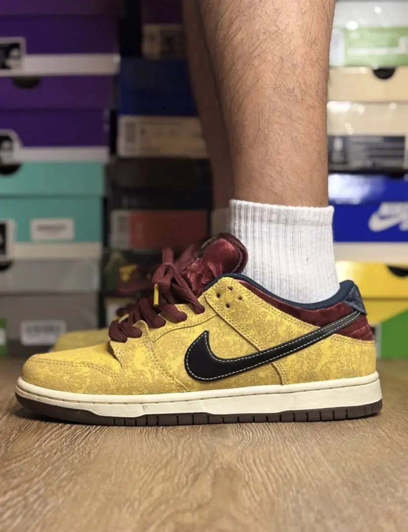 Nike SB Dunk Low Pro City Of Cinema - Image 2