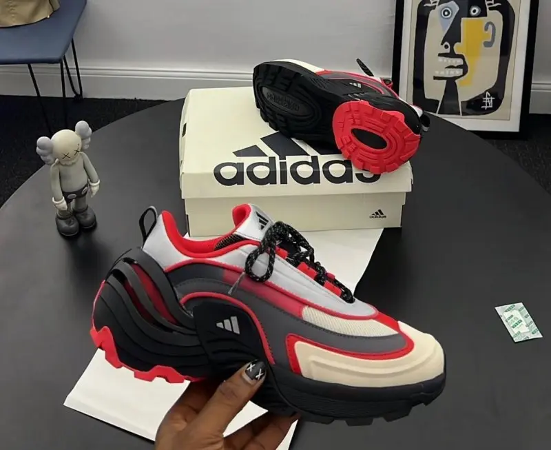 Adidas Wonder Runner Turbo Red - Image 2