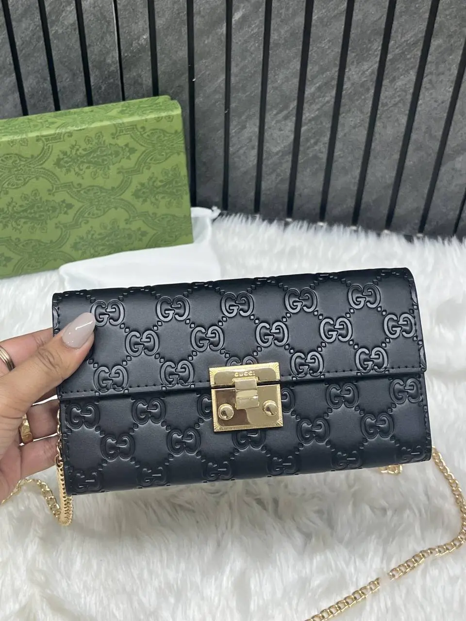Gucci 75 Padlock Chainwallet With OriginalBox DustCover - Image 4