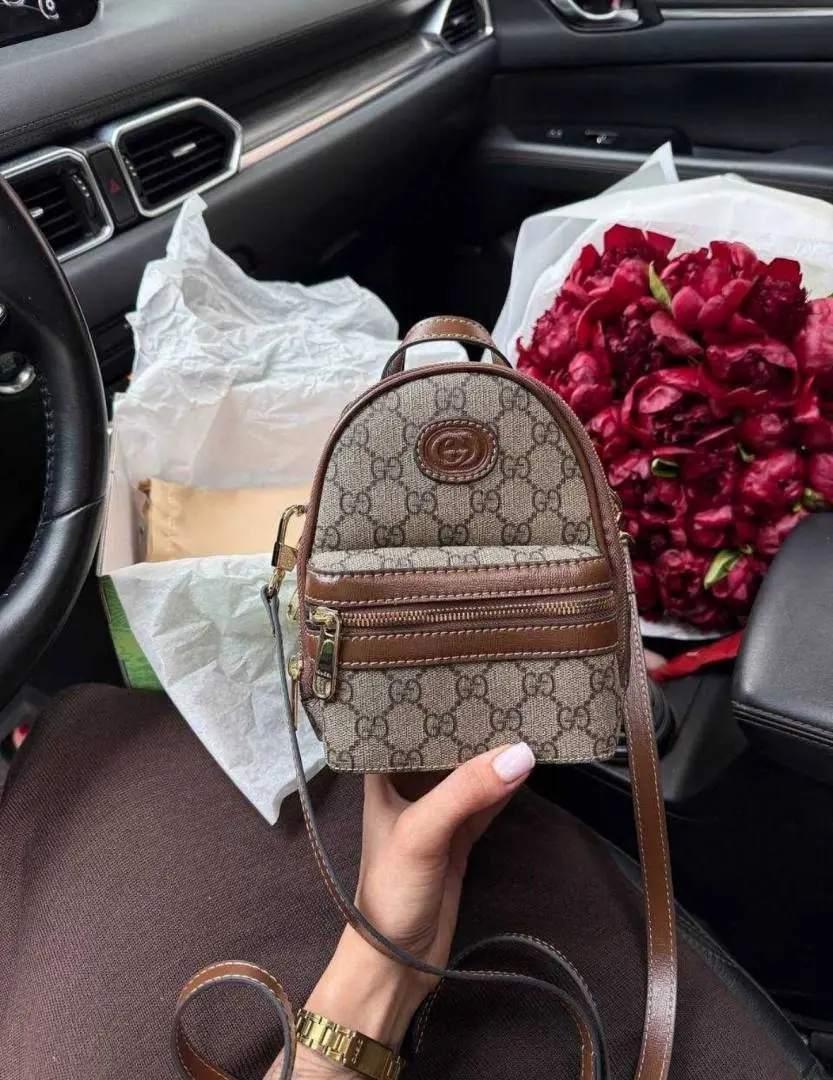 Gucci Multi-Function Crossbody Bag Interlocking Logo With OriginAuldoubleBox