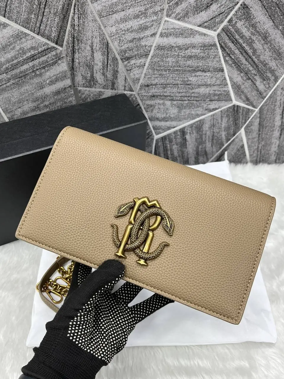 Roberto Cavalli RC Logo Beige Shoulder Sling Bag With Original Box - Image 4