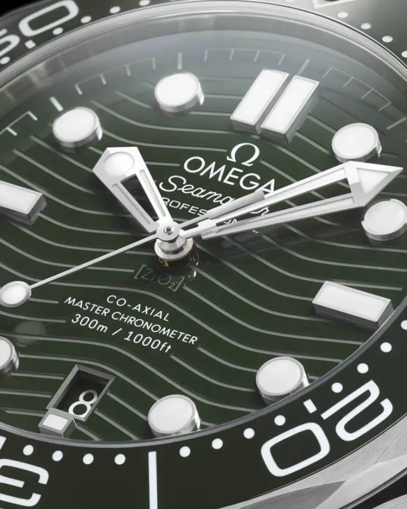 Omega Seamaster Diver 300M Automatic Silver-Green - Image 2