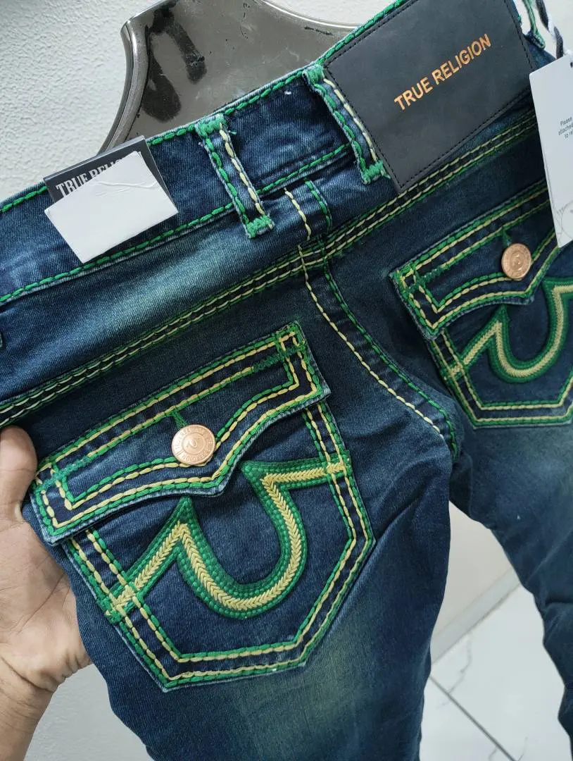 TRUE RELIGION IMPORTED STORE ARTICLE JEANS - Image 3