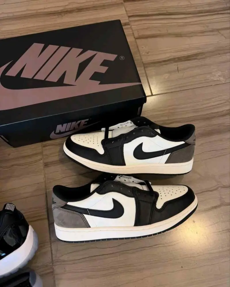 Nike Air Jordan 1 Low OG Mocha - Image 2