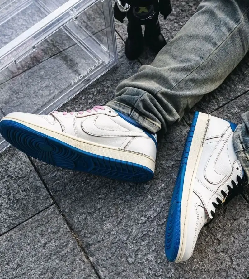 Travis Scott X Nikke Air Jordan 1 Low Fragment Heat Sneakers - Image 3