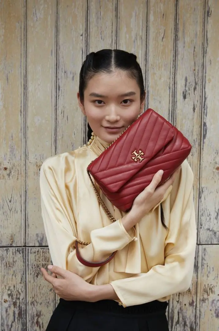 Tory Burcch Red Kira Small Convertible Quilted Shoulder Bag With Double Box OG Packing - Image 3
