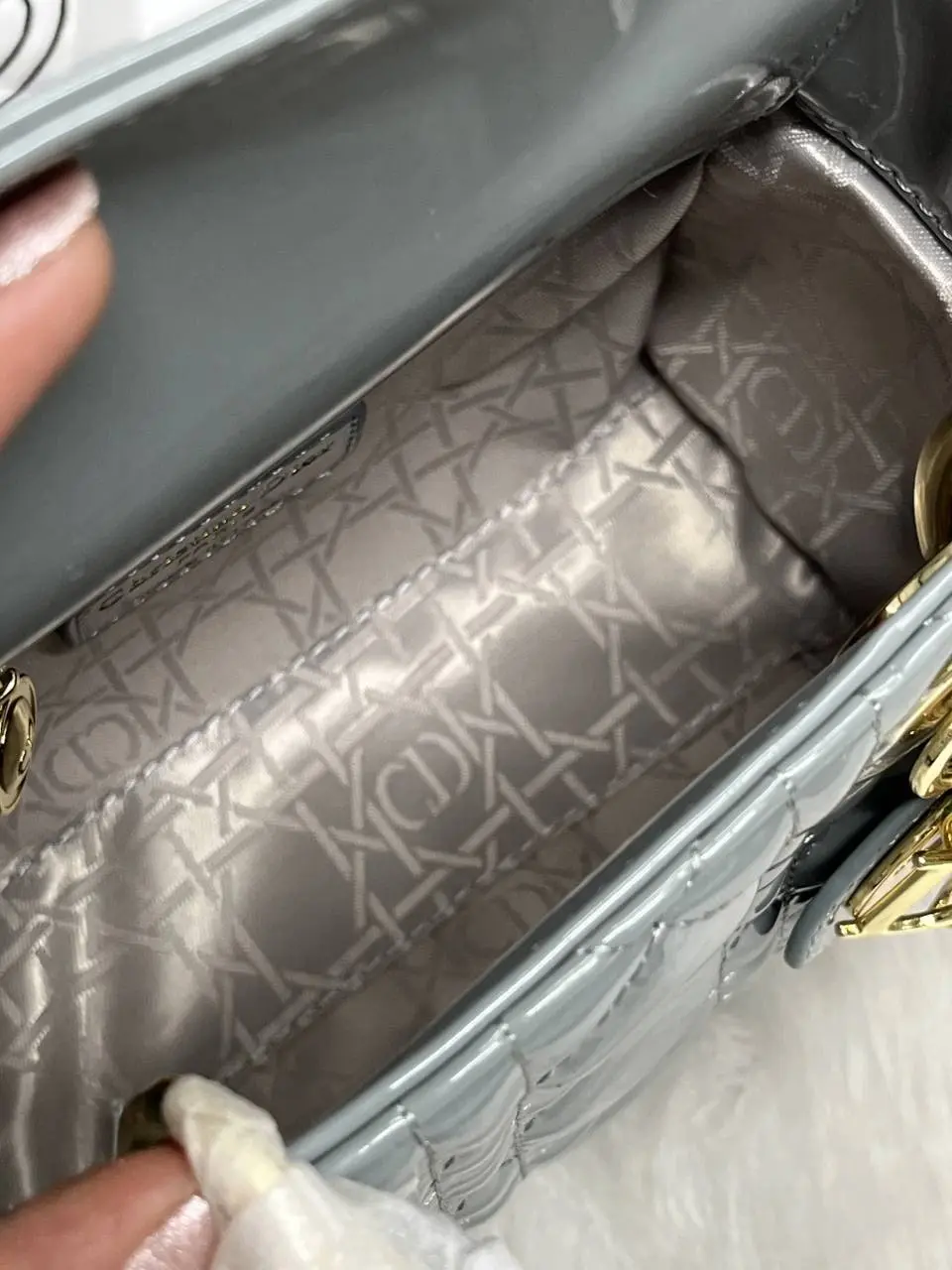 Dior Lady Mini Patent Leather With OriginalBox DustCover 2LongBelt-Chain-And-Leather StarCharm Ribbon Highend - Image 12