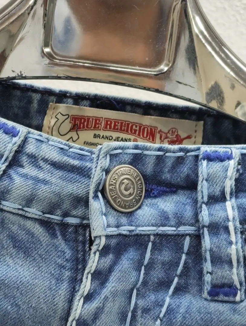 TRUE RELIGION IMPORTED STORE ARTICLE JEANS - Image 3