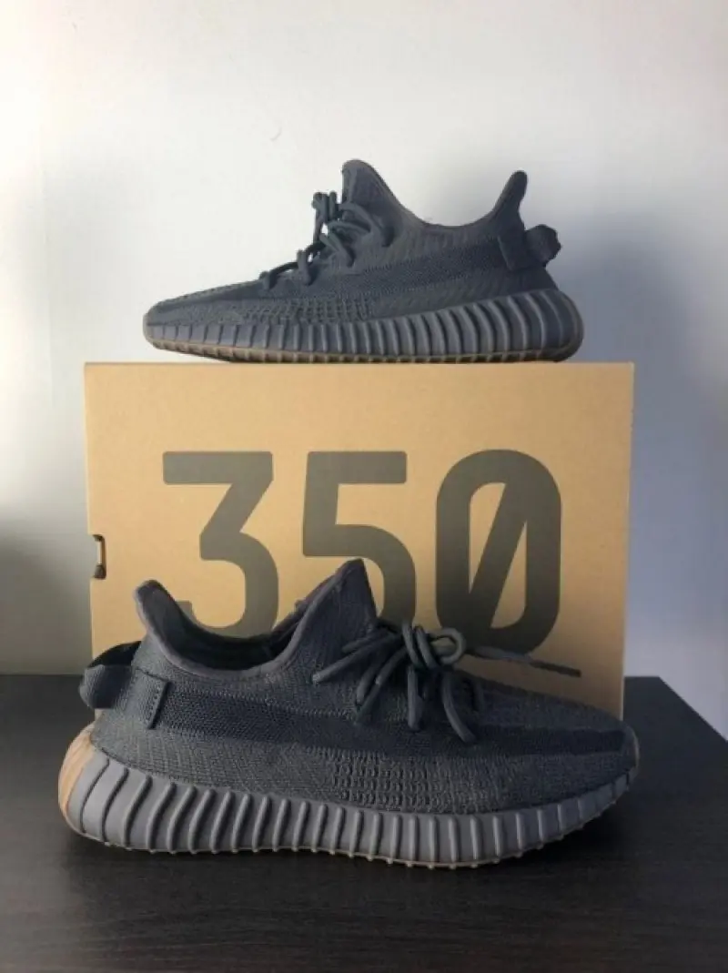 Adidas yeezy 350 black cinder reflective Semi Ua - Image 3