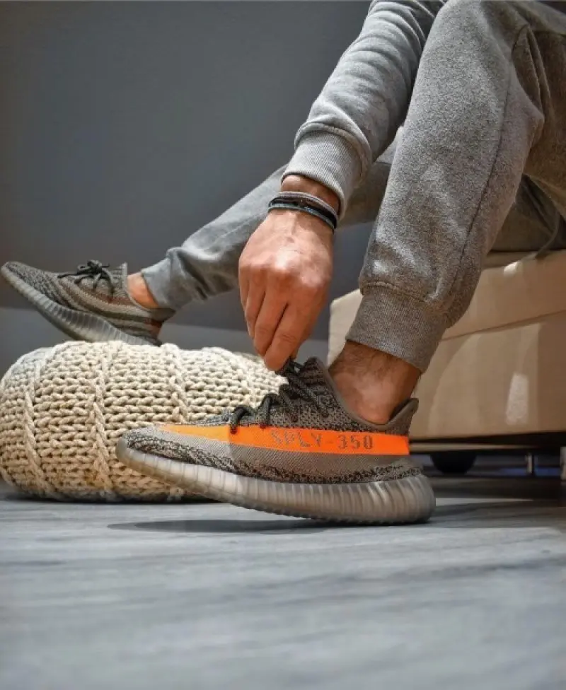 Adidas yeezy boost 350 v2 beluga - Image 3