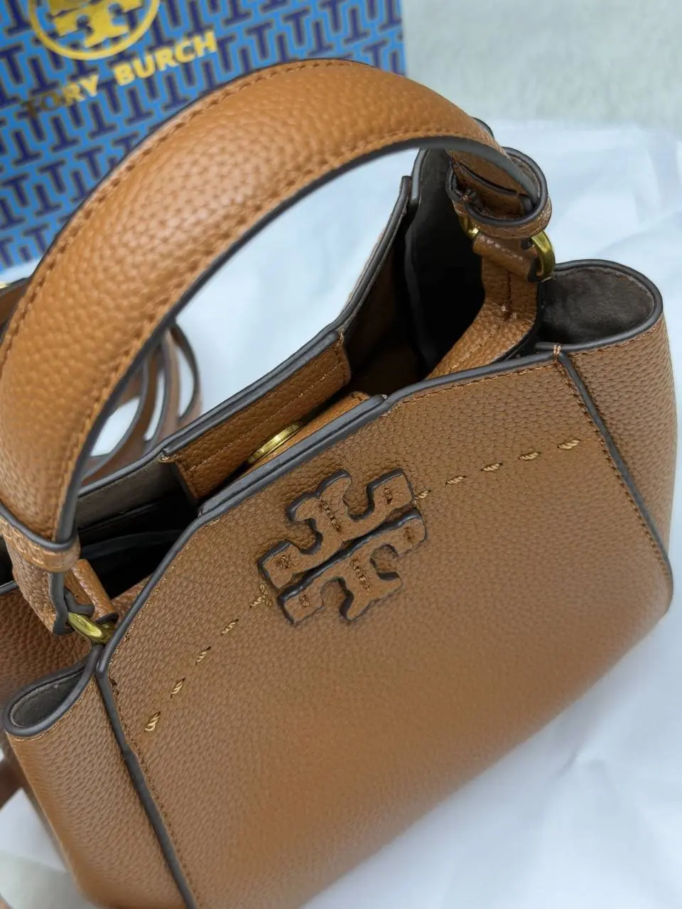 Tori Burch McGraw Bucket Bag With OriginalBox DustCover - Image 5