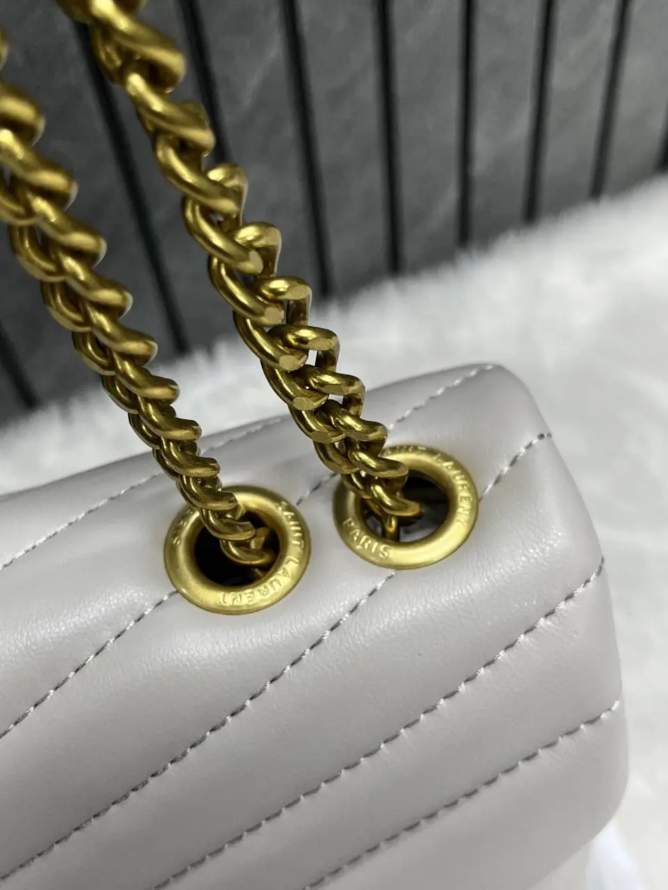Ysl Lou Lou Soft Medium Shoulder Bag With Original Box & Dust Cover Packing - Image 4